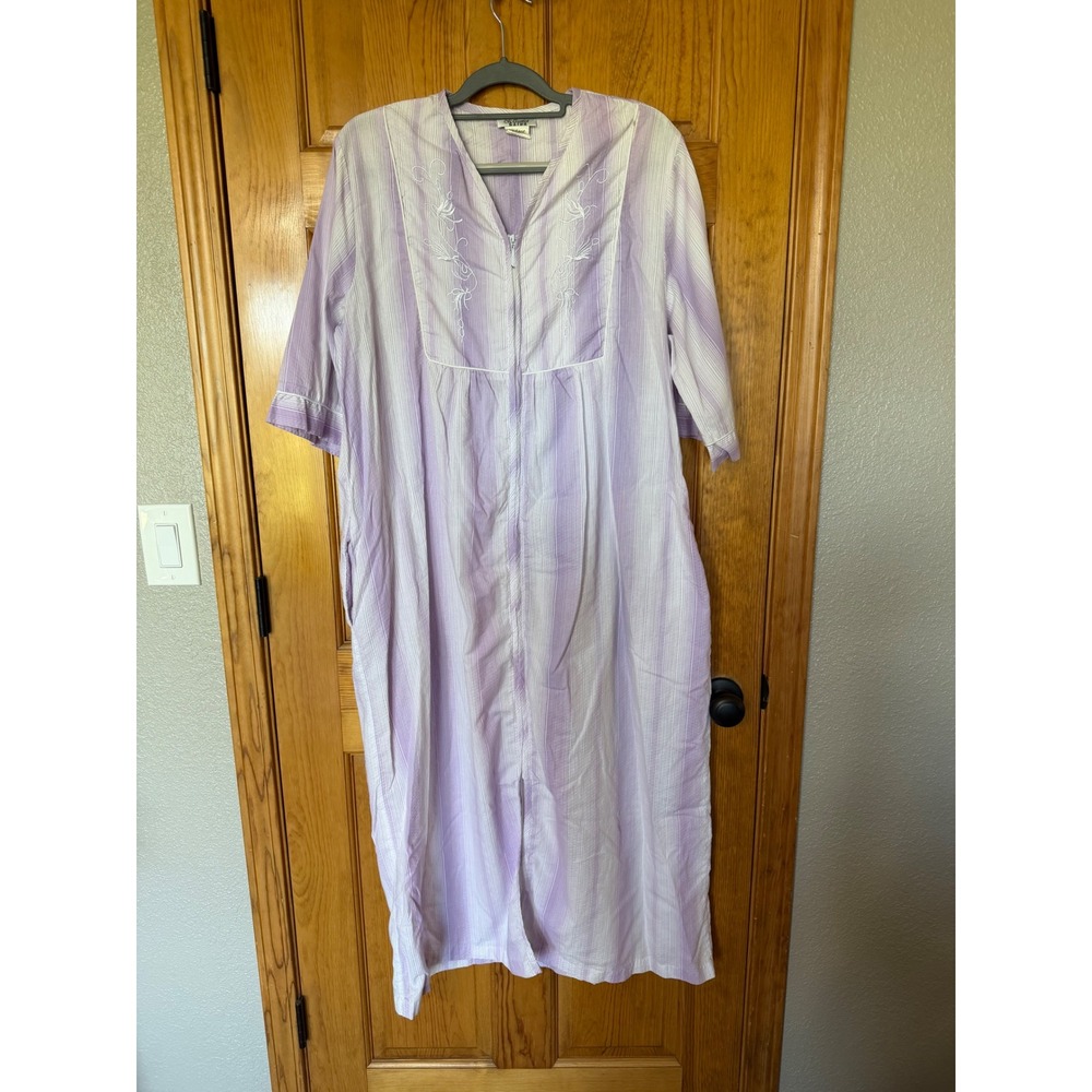 CW Classics Womens Purple Striped Zip Front House Dress Robe Floral Embroidered